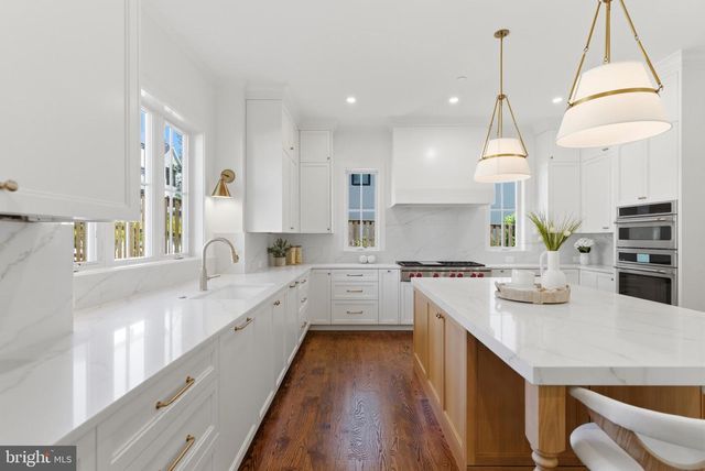 7705 HOLIDAY TER, Bethesda, MD 20817