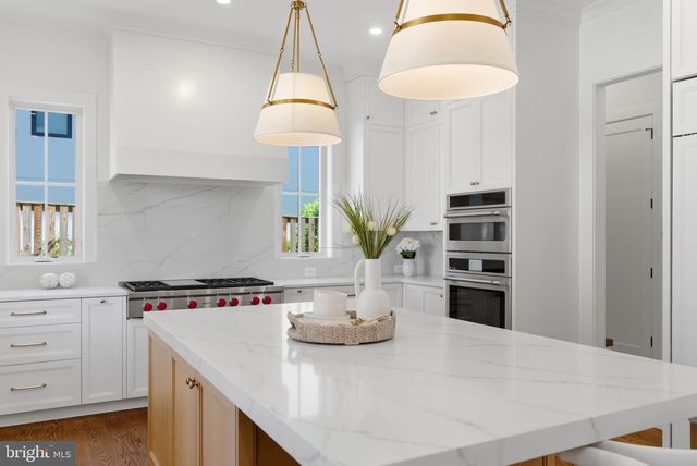 7705 HOLIDAY TER, Bethesda, MD 20817