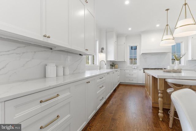 7705 HOLIDAY TER, Bethesda, MD 20817