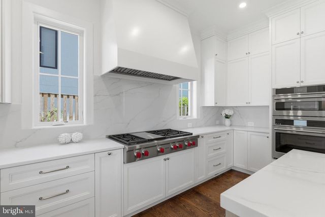 7705 HOLIDAY TER, Bethesda, MD 20817
