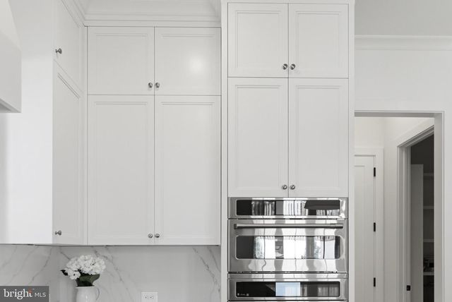 7705 HOLIDAY TER, Bethesda, MD 20817