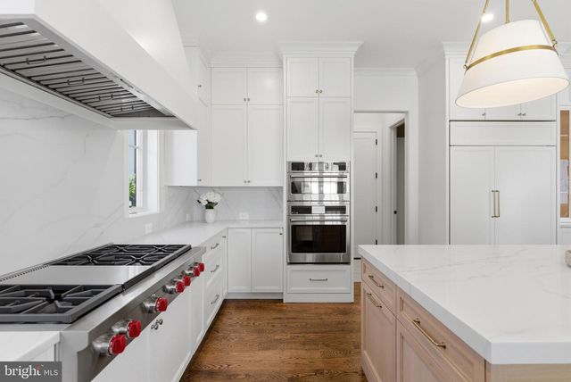 7705 HOLIDAY TER, Bethesda, MD 20817