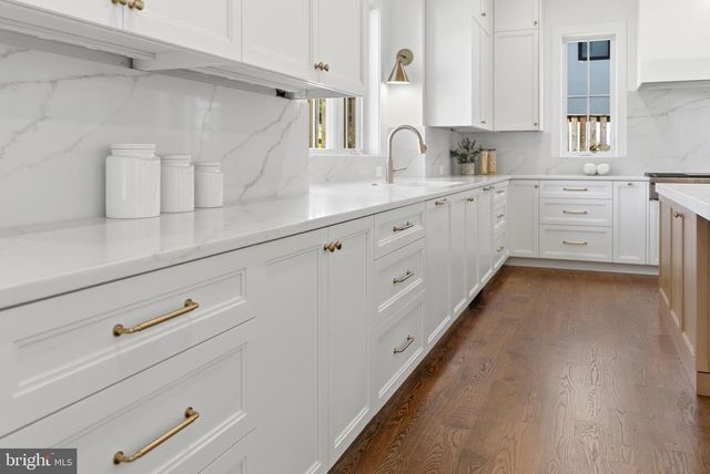 7705 HOLIDAY TER, Bethesda, MD 20817
