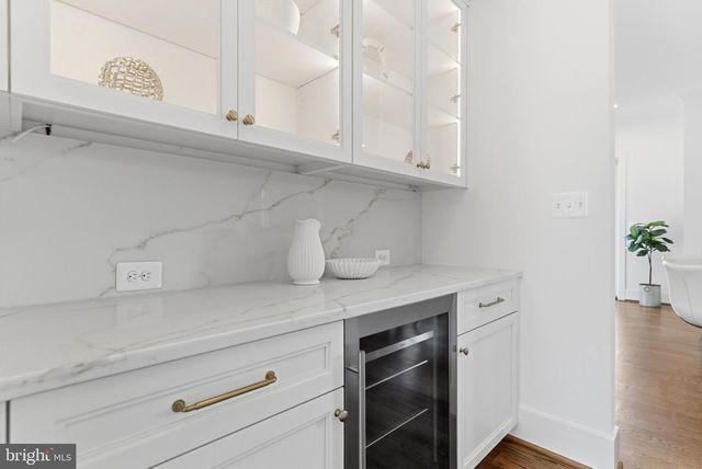 7705 HOLIDAY TER, Bethesda, MD 20817