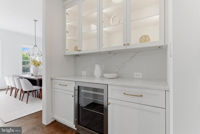 7705 HOLIDAY TER, Bethesda, MD 20817