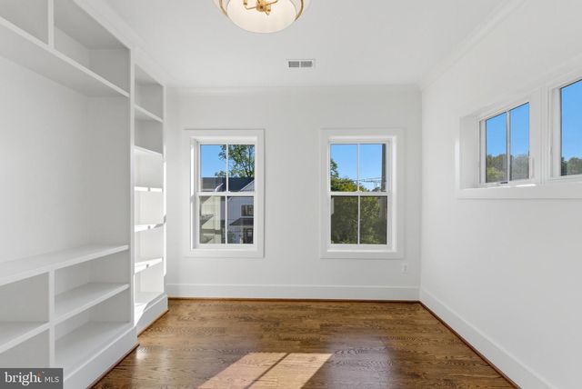 7705 HOLIDAY TER, Bethesda, MD 20817