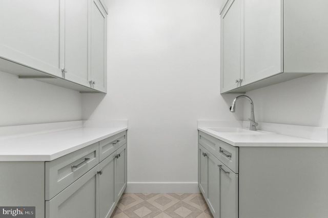 7705 HOLIDAY TER, Bethesda, MD 20817