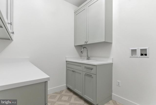 7705 HOLIDAY TER, Bethesda, MD 20817