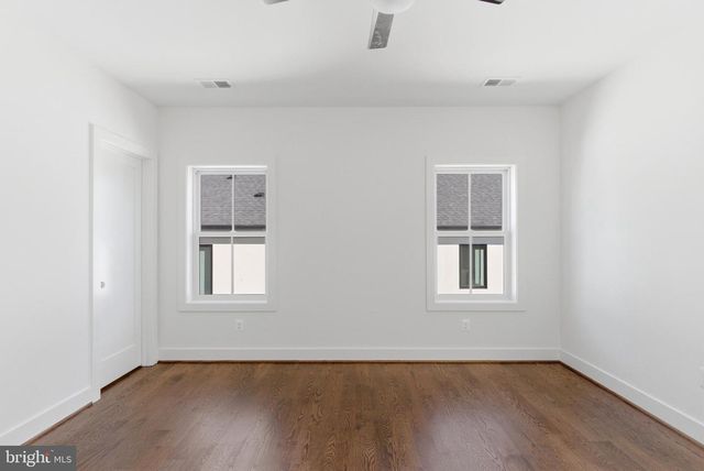 7705 HOLIDAY TER, Bethesda, MD 20817