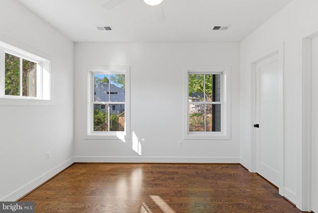 7705 HOLIDAY TER, Bethesda, MD 20817