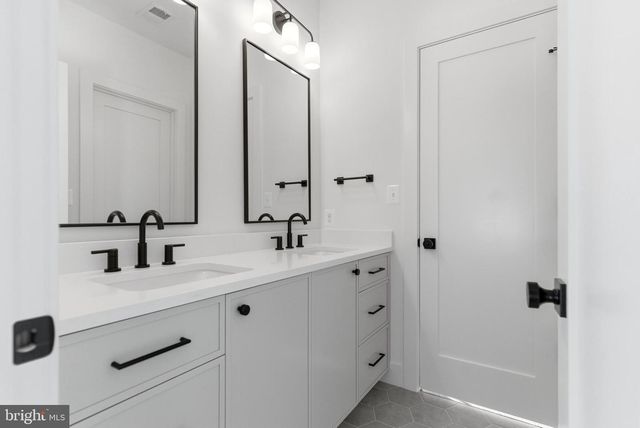 7705 HOLIDAY TER, Bethesda, MD 20817