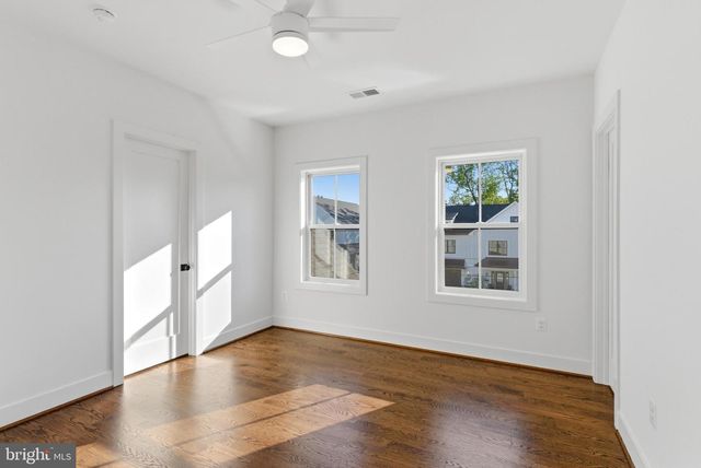 7705 HOLIDAY TER, Bethesda, MD 20817
