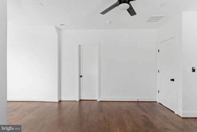 7705 HOLIDAY TER, Bethesda, MD 20817