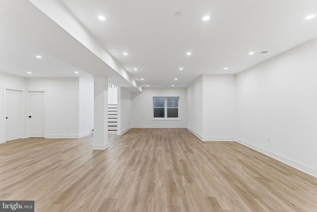 7705 HOLIDAY TER, Bethesda, MD 20817