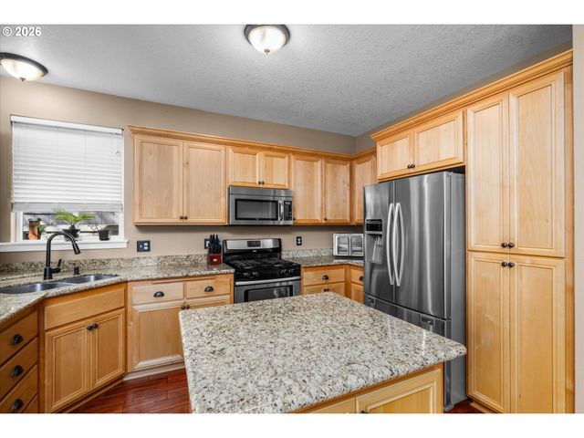 5510 TRIBUTE Way, Eugene, OR 97401