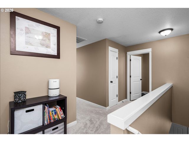 5510 TRIBUTE Way, Eugene, OR 97401