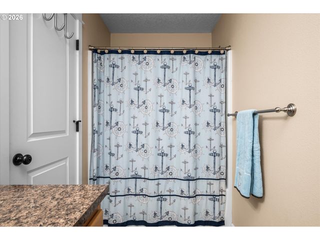 5510 TRIBUTE Way, Eugene, OR 97401