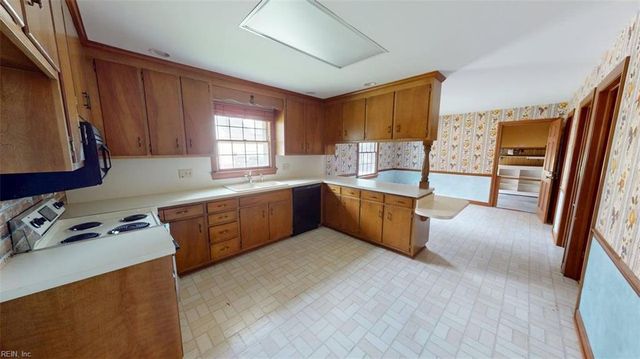 205 Meadowfield RD, Yorktown, VA 23692
