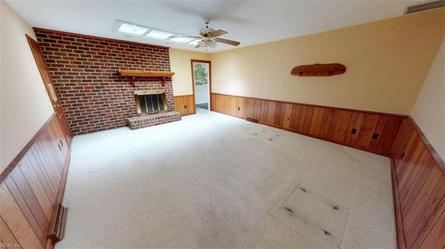 205 Meadowfield RD, Yorktown, VA 23692