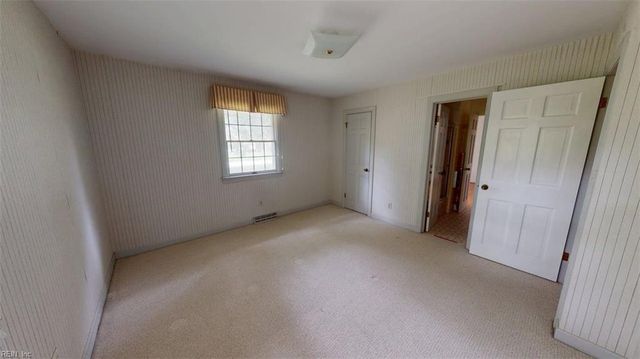 205 Meadowfield RD, Yorktown, VA 23692