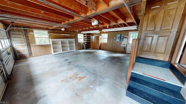 205 Meadowfield RD, Yorktown, VA 23692