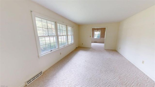 205 Meadowfield RD, Yorktown, VA 23692