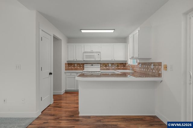 3268 Indian Wells Lp S, Salem, OR 97302