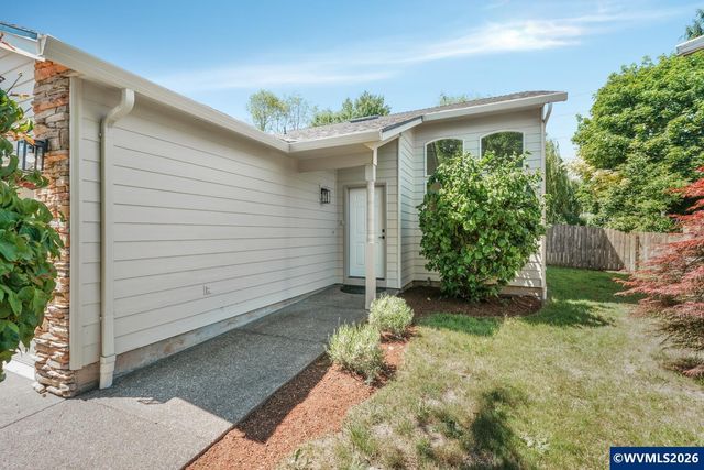 3268 Indian Wells Lp S, Salem, OR 97302