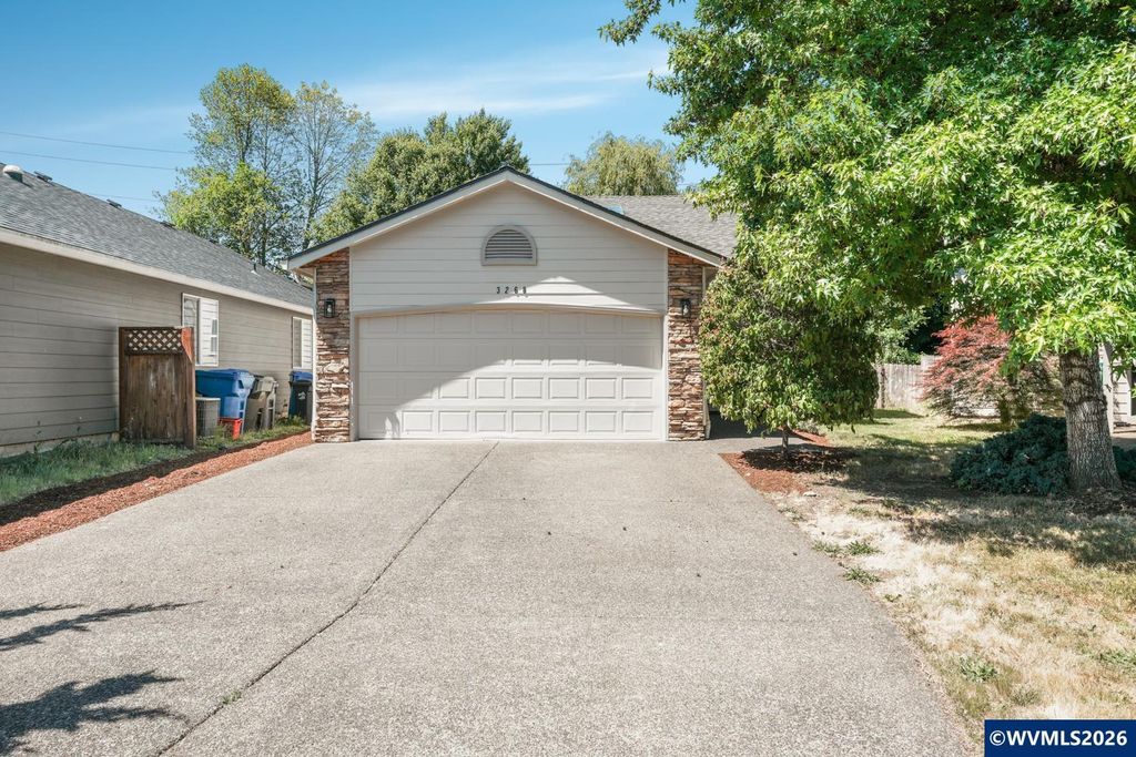 3268 Indian Wells Lp S, Salem, OR 97302