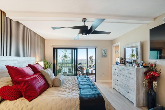 9397 MIDNIGHT PASS ROAD 905, Sarasota, FL 34242