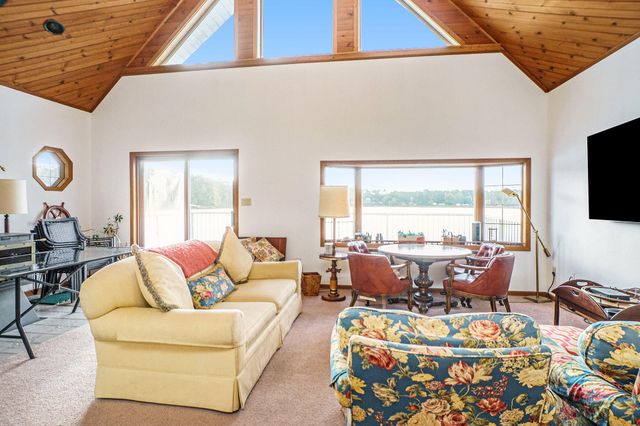 10139 Lucas Road, Three Rivers, MI 49093