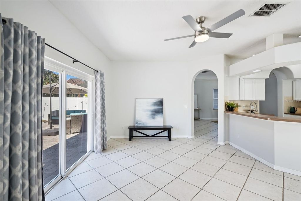 Image 11 of property listing at 14723 YORKSHIRE RUN DRIVE, Orlando, FL 32828