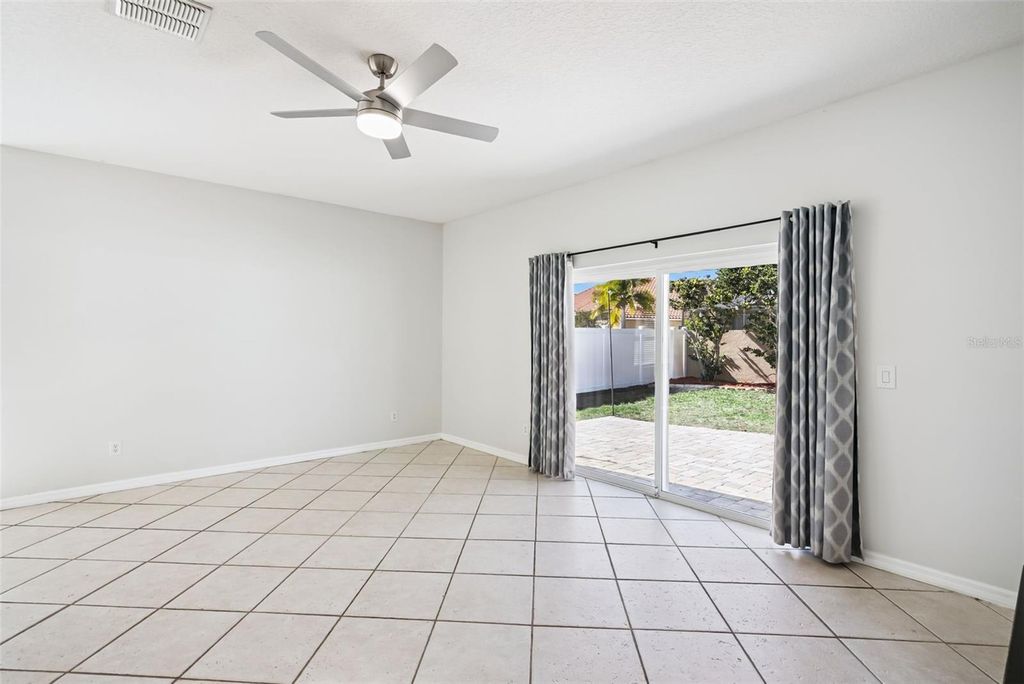 Image 12 of property listing at 14723 YORKSHIRE RUN DRIVE, Orlando, FL 32828