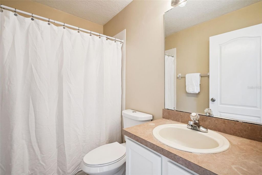 Image 20 of property listing at 14723 YORKSHIRE RUN DRIVE, Orlando, FL 32828