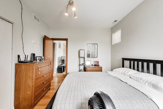 3105 W Argyle Street 3, Chicago, IL 60625