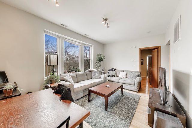 3105 W Argyle Street 3, Chicago, IL 60625