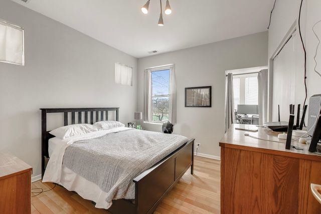 3105 W Argyle Street 3, Chicago, IL 60625