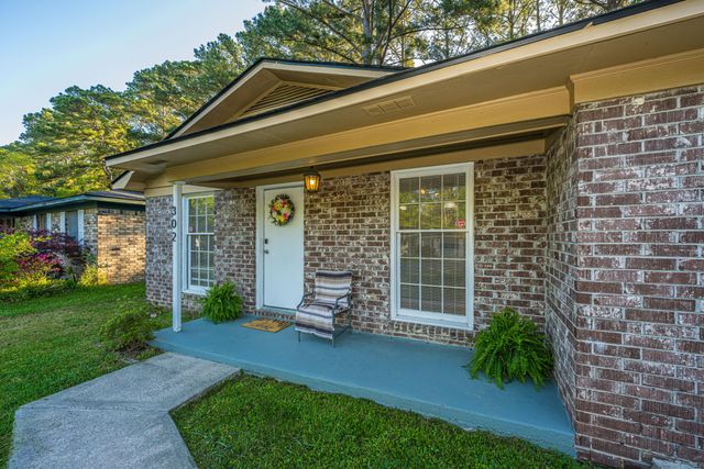 302 Elliott Drive, Ladson, SC 29456