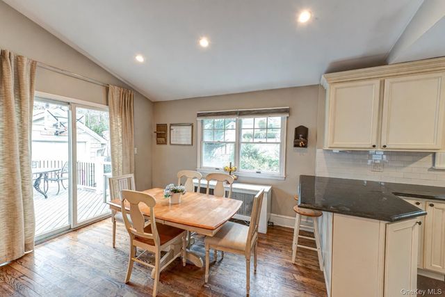 75 Bar Beach Road, Port Washington, NY 11050