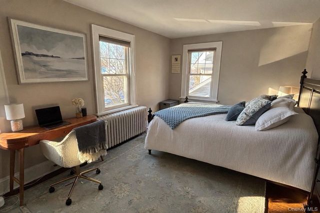 75 Bar Beach Road, Port Washington, NY 11050