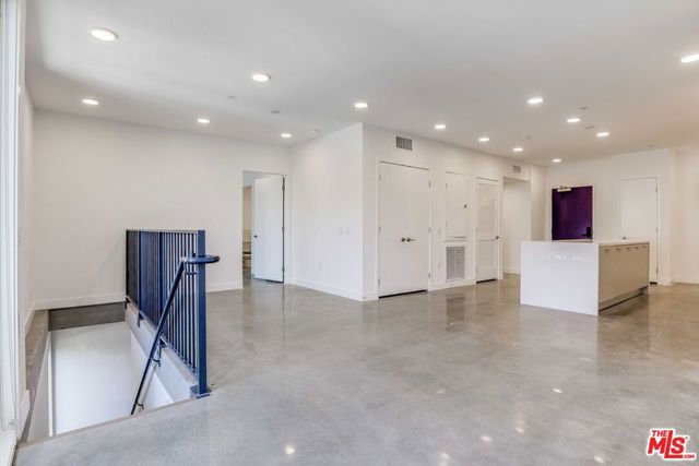 1250 N Fairfax Avenue 504, West Hollywood, CA 90046