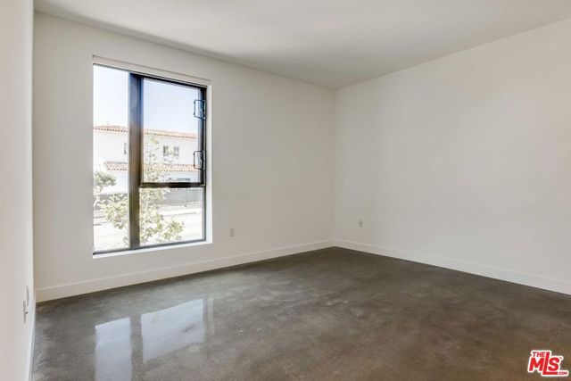 1250 N Fairfax Avenue 504, West Hollywood, CA 90046