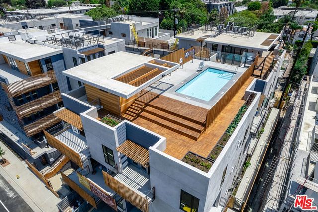 1250 N Fairfax Avenue 504, West Hollywood, CA 90046