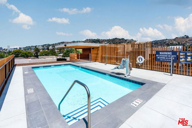 1250 N Fairfax Avenue 504, West Hollywood, CA 90046