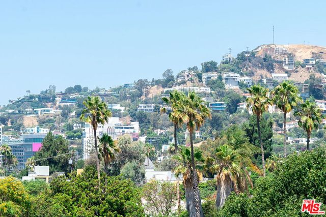 1250 N Fairfax Avenue 504, West Hollywood, CA 90046
