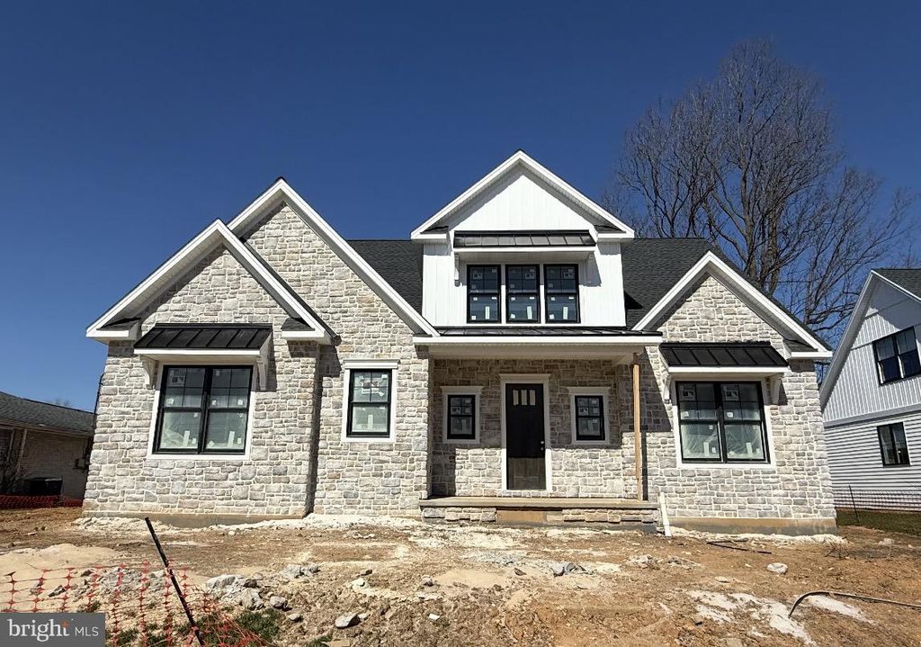 319 CEDAR AVE, Hershey, PA 17033