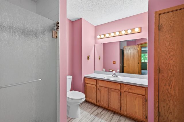 15242 Lesley Lane, Eden Prairie, MN 55346