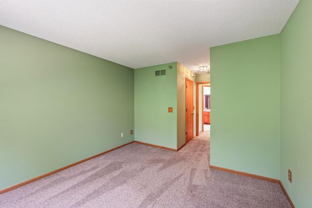 15242 Lesley Lane, Eden Prairie, MN 55346