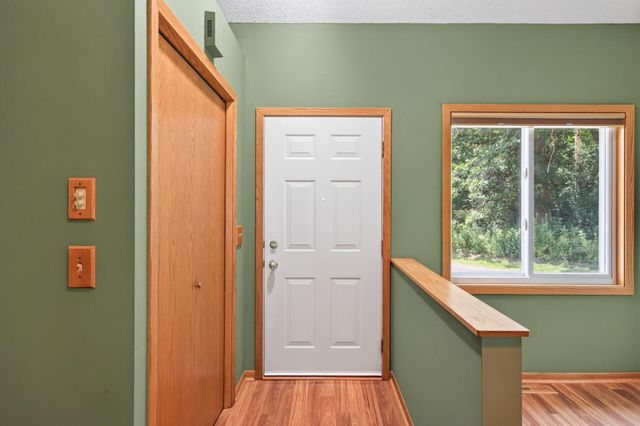 15242 Lesley Lane, Eden Prairie, MN 55346