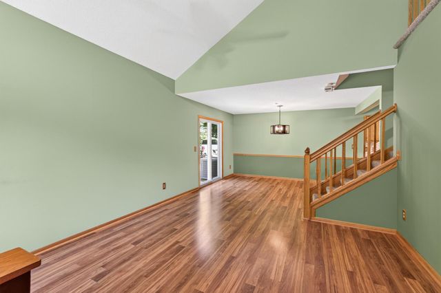 15242 Lesley Lane, Eden Prairie, MN 55346
